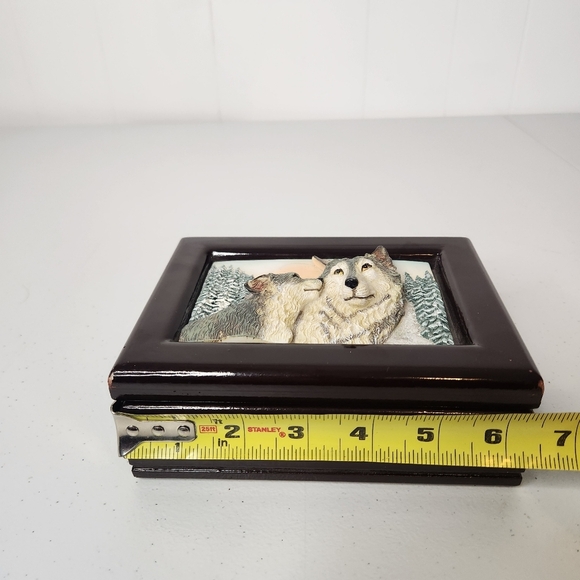 Vintage Mother Baby Wolves Gray Wolf Relief Wood Trinket Jewlery Box 90s 1990s - Picture 8 of 10